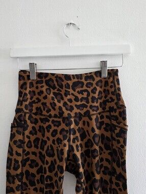 LegEnd | NWOT Cheetah Print High Waist Leggings